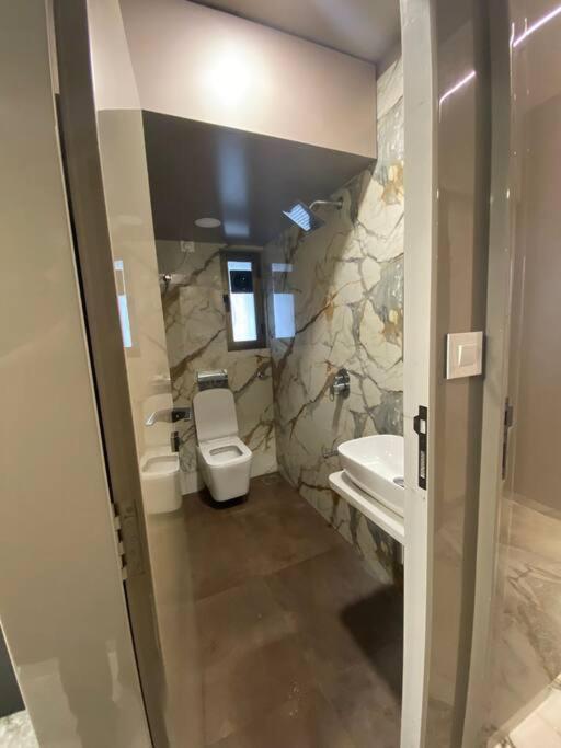 Downtown 1bhk Appt, Mahalaxmi, 601 Apartament *